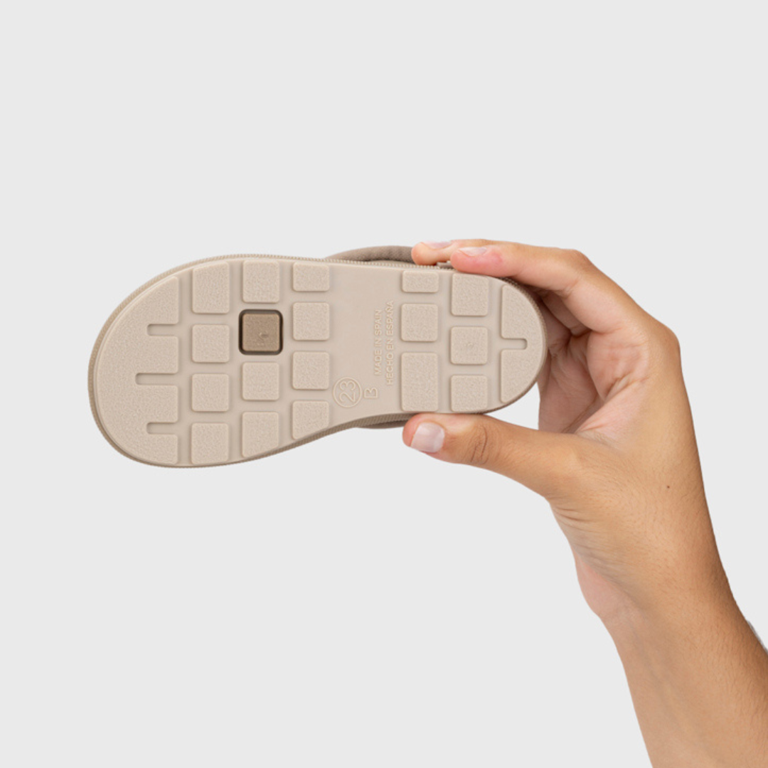 Igor Barefoot Bota de Agua Yogi DK Cuello Taupe - Imagen 7